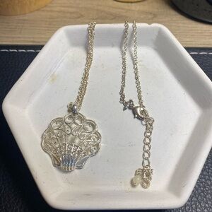 $5 when bundled- Vintage GV9 necklace